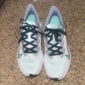 Nike Women's Sneakers in White and Teal
